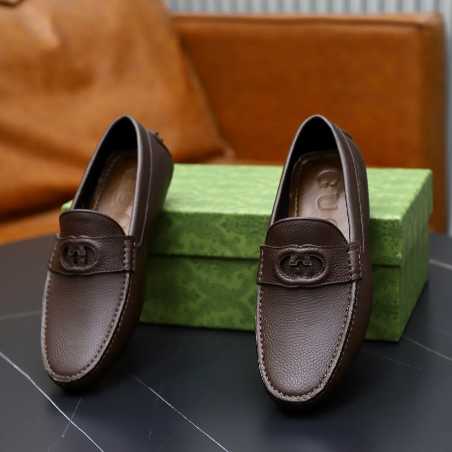 Ex-factory price: 460💰[GUCCI] Gucci ⚠️High-end men’s driving and pedal series ⚠️38-44 (customized for 45) ⚠️All original cowhide leather! Thick and soft! Made entirely of calfskin lining! Rubber sheet anti-slip beanie sole! Three-dimensional package technology! Fashionable and classic! Handicrafts! Original high quality! Feel free to compare!